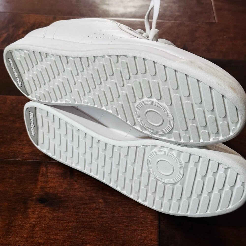 Reebok Women's White Reebok Shoes Size 8.5 - Classic Look - Picture 6 of 7